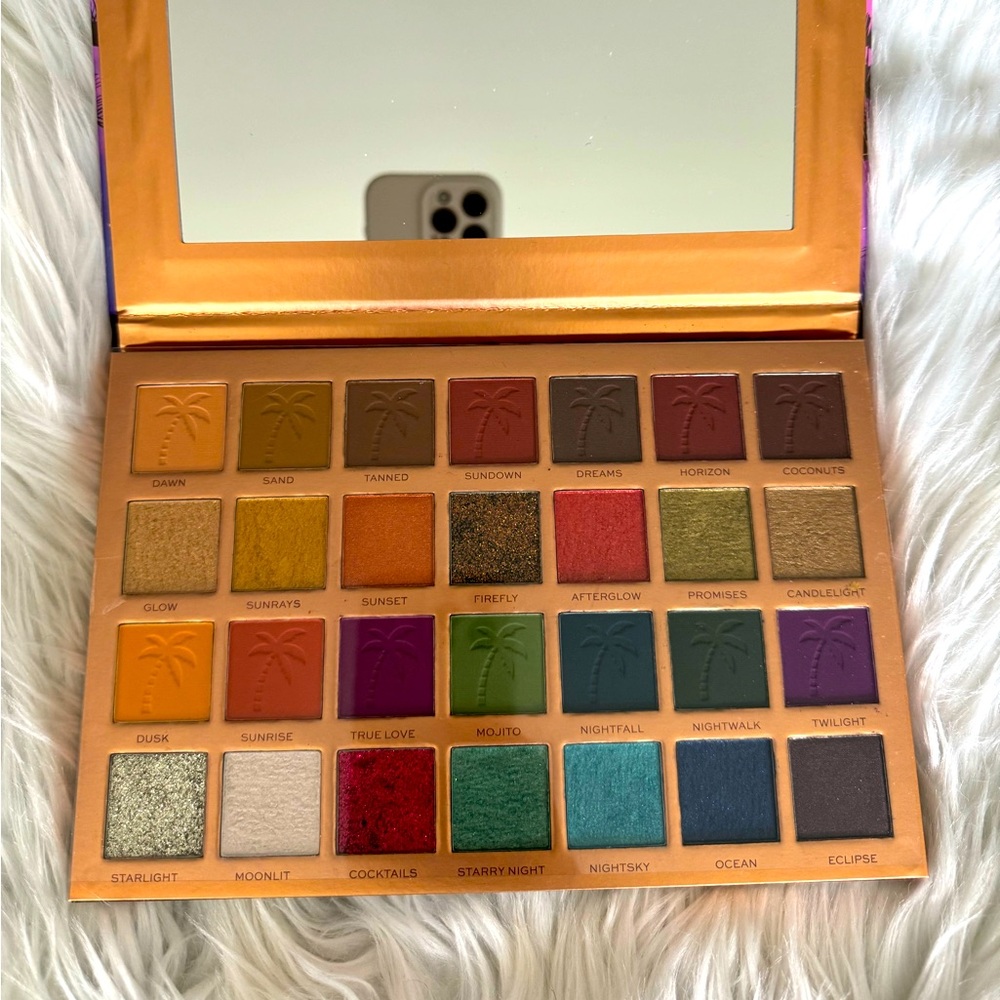 Makeup Revolution X Tammi Tropical Twilight Eyeshadow Palette